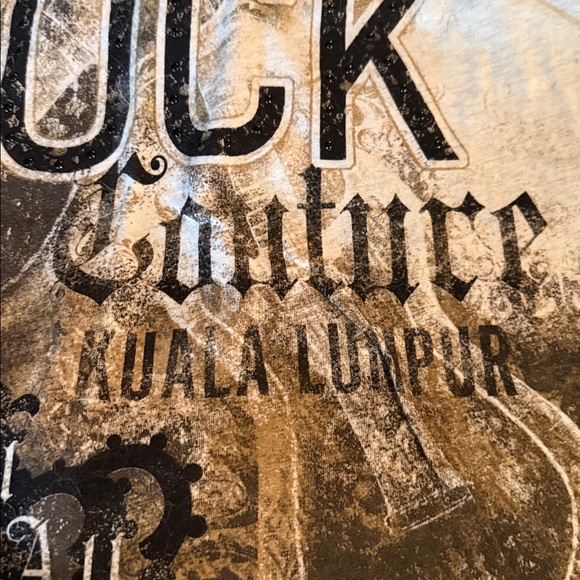 Hard Rock Cafe Beige and Brown Graphic Tee - Picture 3 of 4